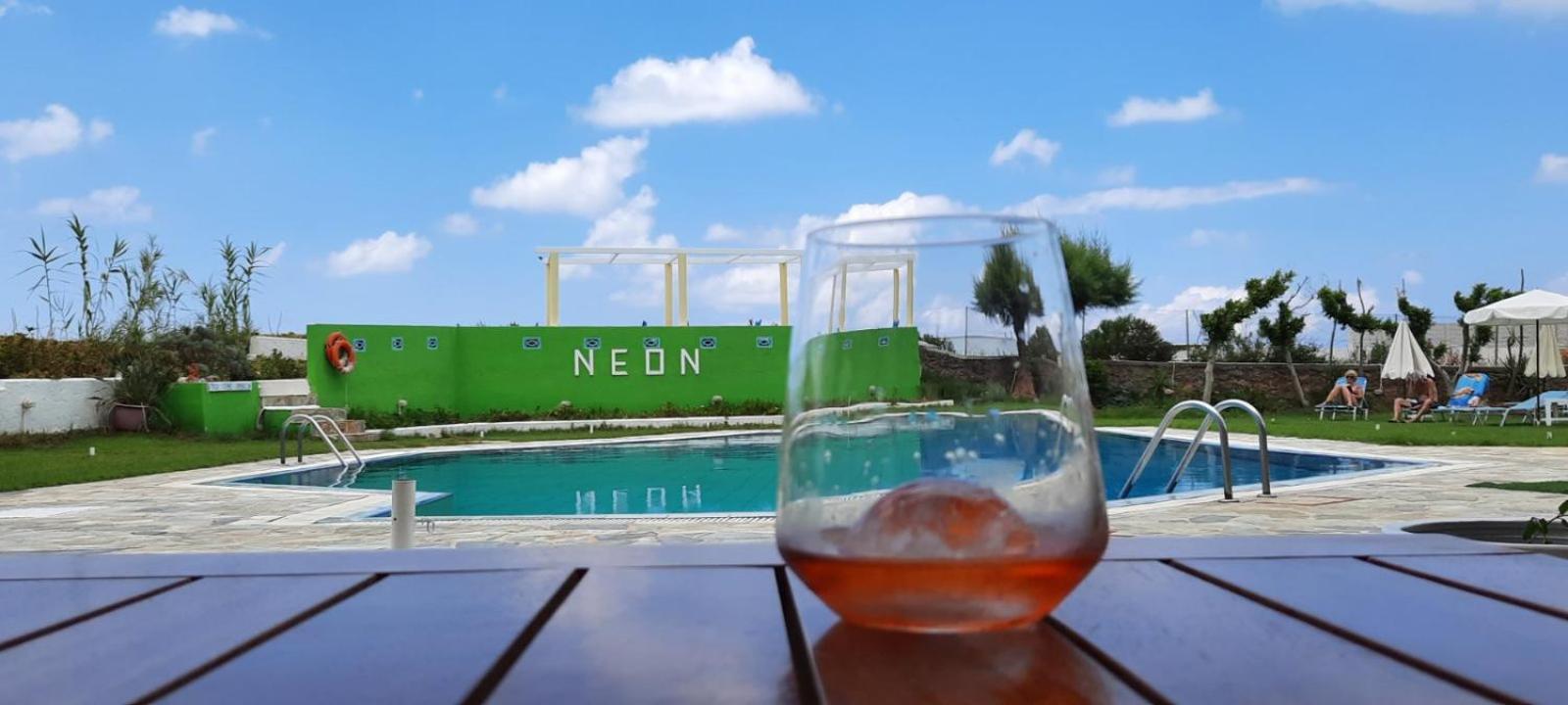 Neon Hotel Сталида Экстерьер фото