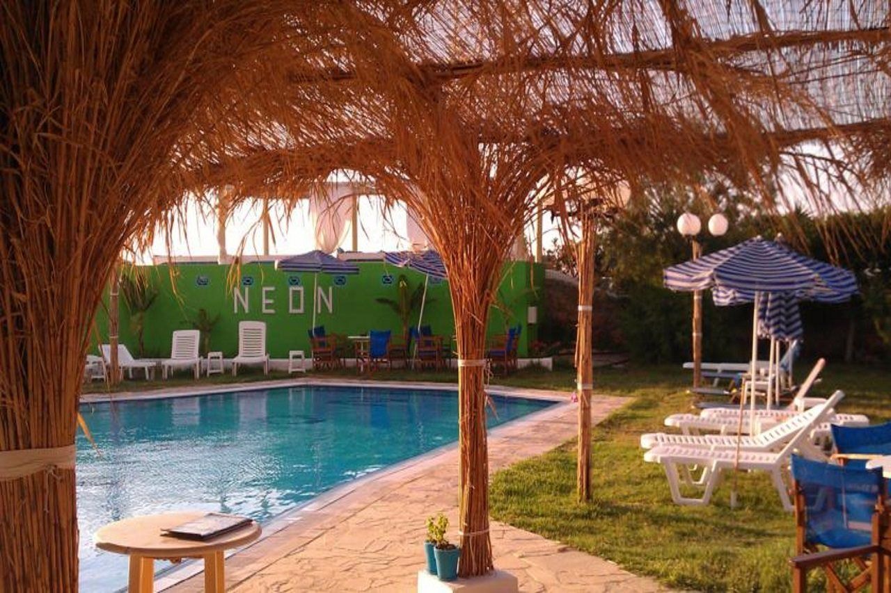 Neon Hotel Сталида Экстерьер фото
